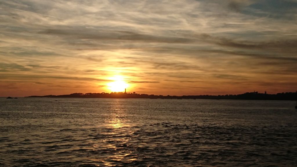 Coucher de Soleil sur l'Ile de Batz Coucher de Soleil sur l'Ile de Batz
