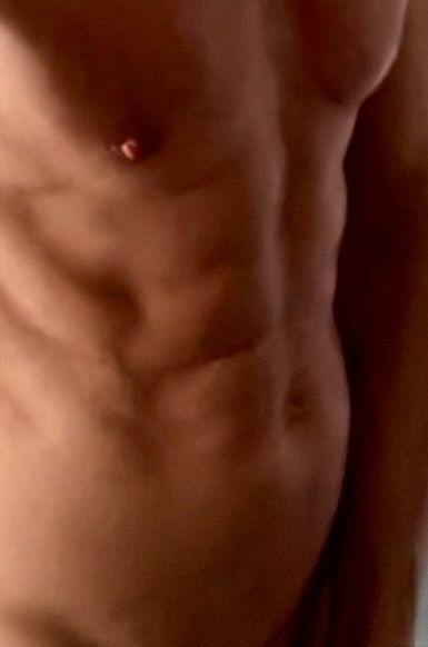 Mon corps... Mon corps...