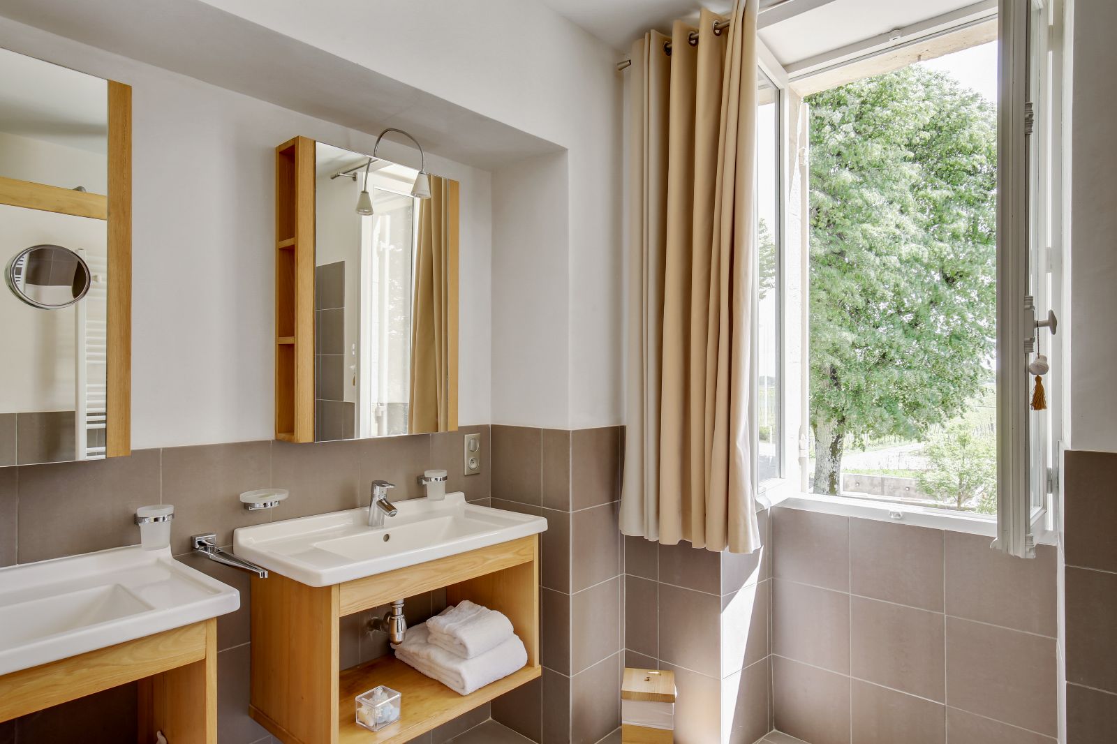 SALLE DE BAIN CHAMBRE 2