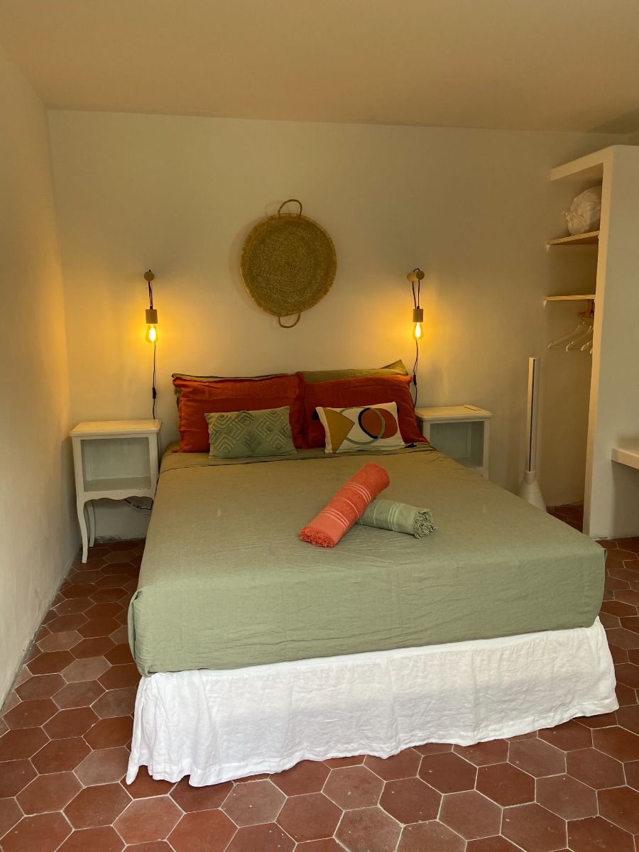 La Thbaide du Levant - studios de charme sur lile du Levant