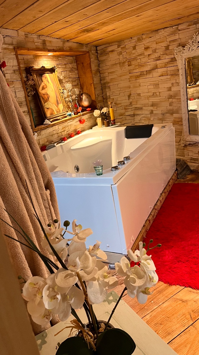 Vu sur la balnéothérapie à partir de la chambre Vu sur la balnéothérapie à partir de la chambre