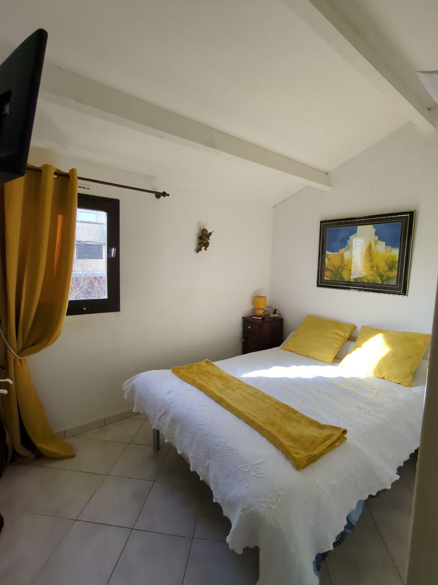 Chambre 2 personnes climatis�+ television 