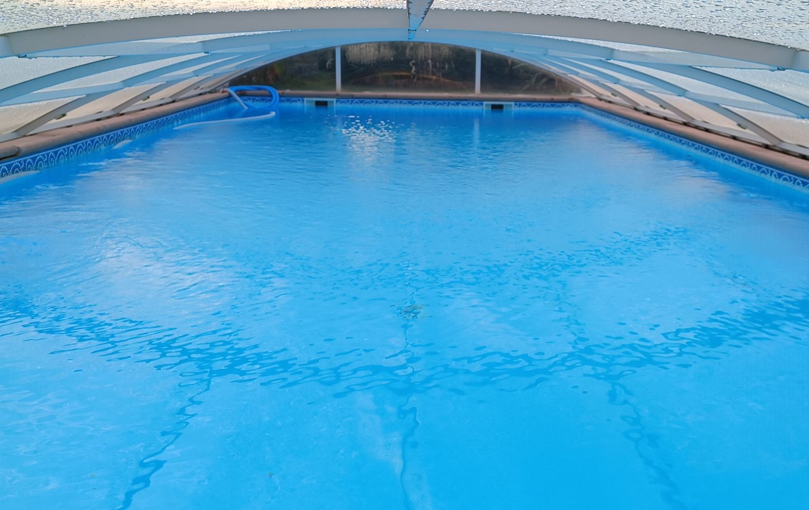 Piscine couverte et chauffée Piscine couverte et chauffée