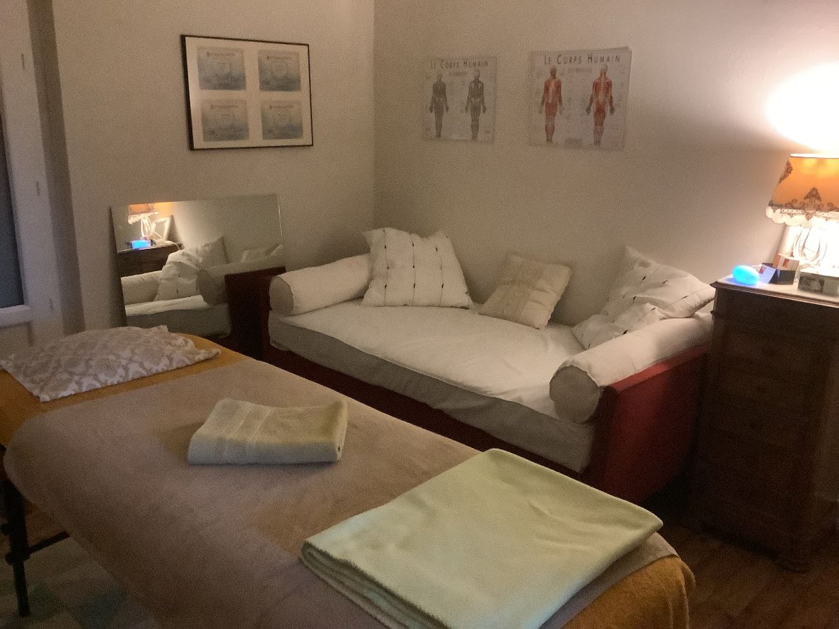 Salle de Massage attenante  votre chambre
