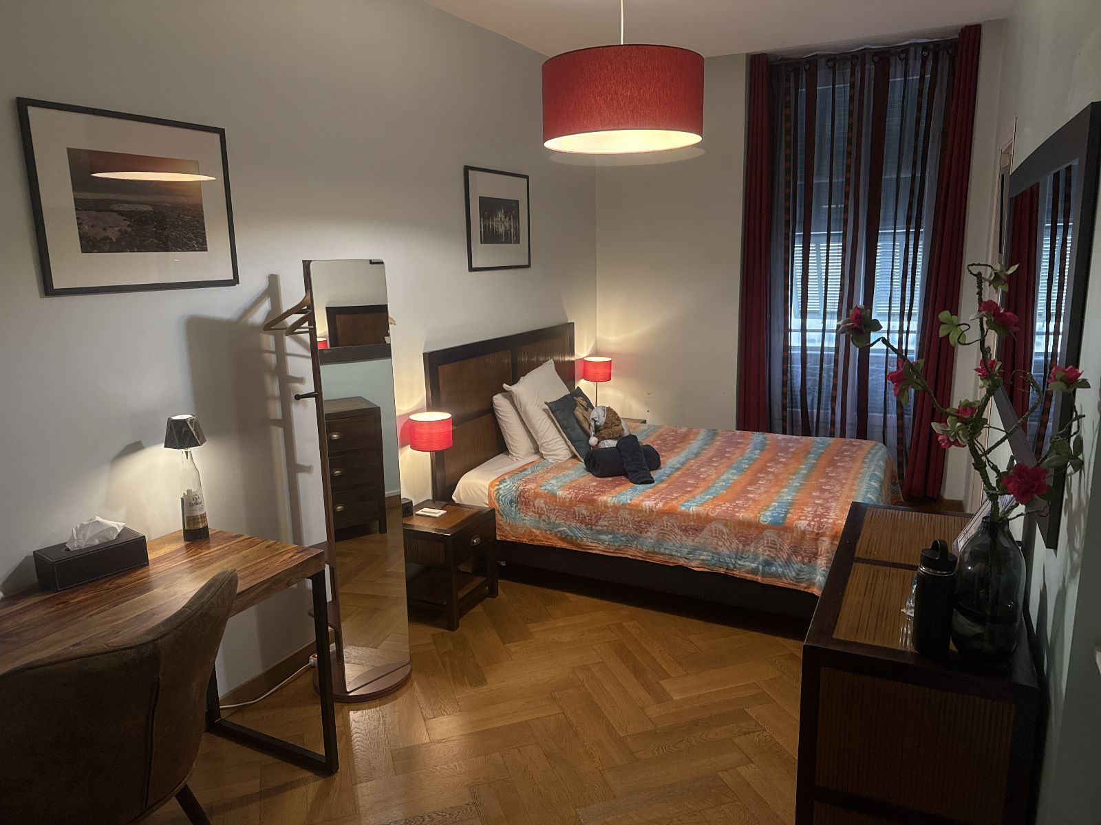 La Chambre n°1 #BlueAngels - 1 ou 2 pers. La Chambre n°1 #BlueAngels - 1 ou 2 pers.