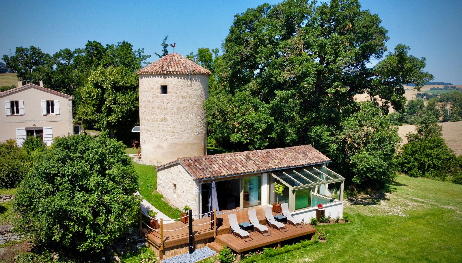 Nous sommes aussi restaurant & gîtes Nous sommes aussi restaurant & gîtes