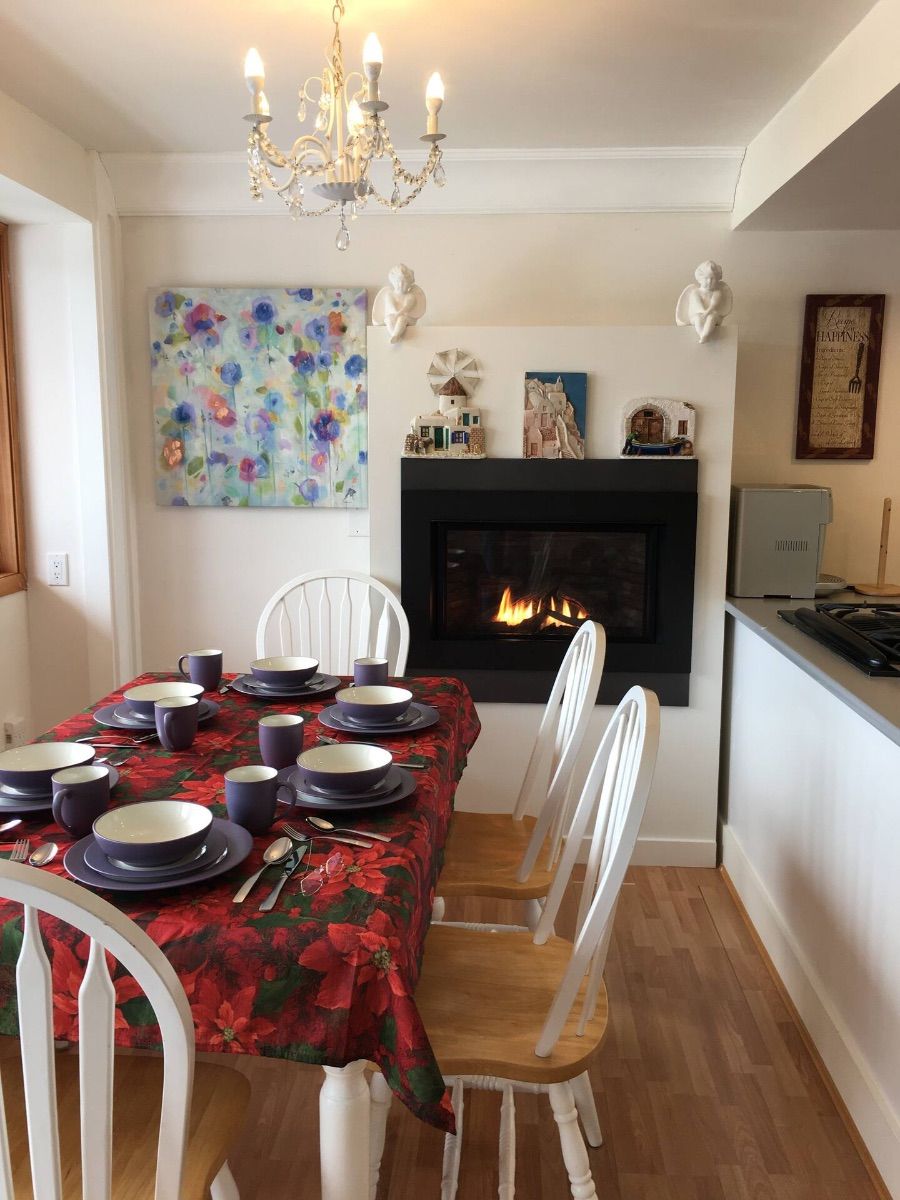 Dinning room with fireplace Dinning room with fireplace