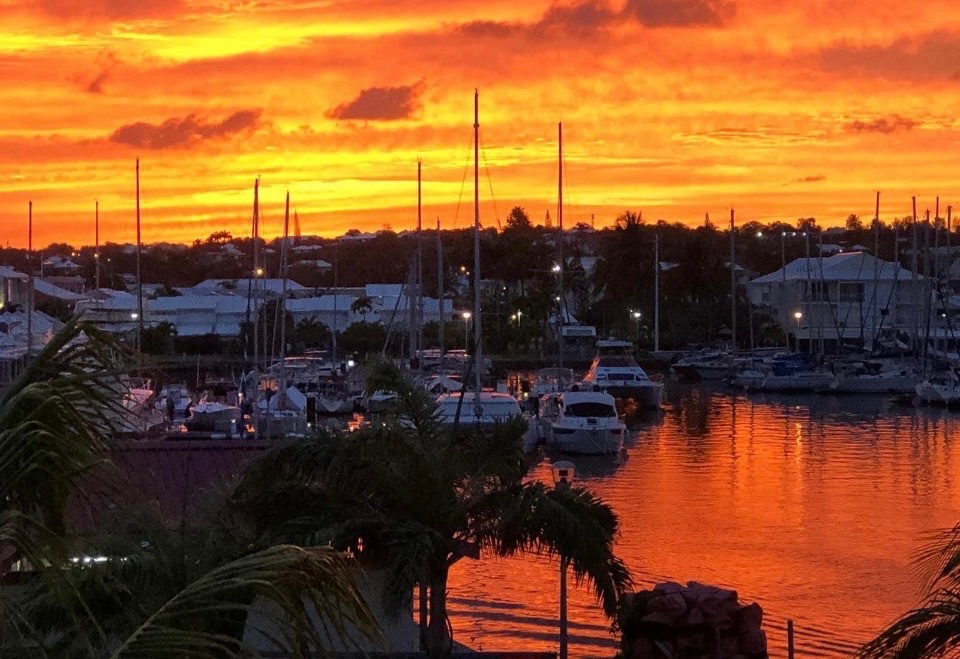 Couch� de soleil sur la marina. 
