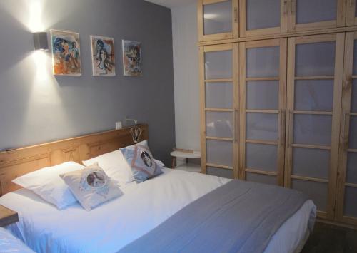 3 pièces LE LYRET 1 À 2/6 pers 52 m2 3 pièces LE LYRET 1 À 2/6 pers 52 m2