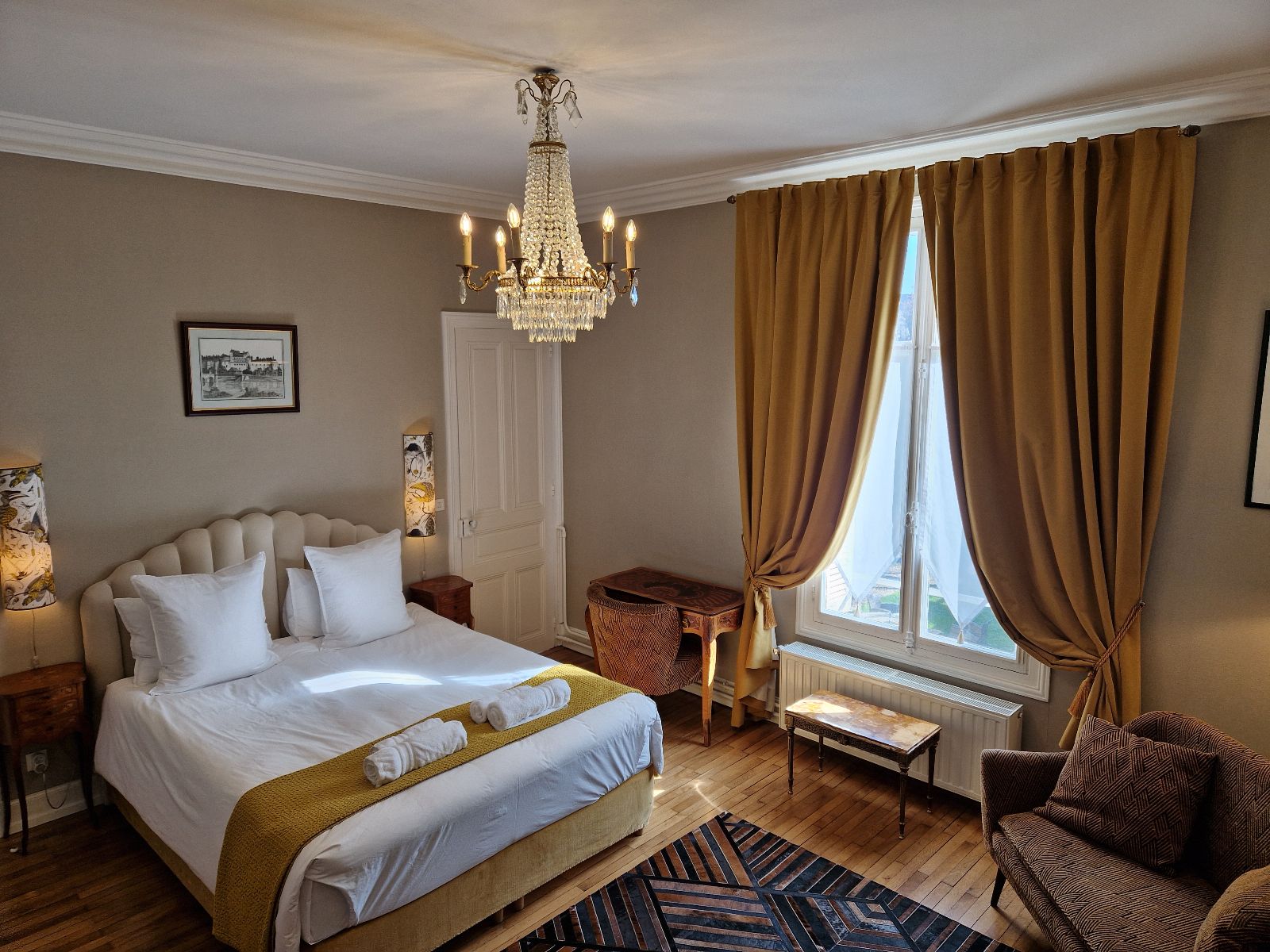 Nous avons choisi la collection Animalia de la designer Emma J Shipley pour la décoration des chambres . Nous avons choisi la collection Animalia de la designer Emma J Shipley pour la décoration des chambres .