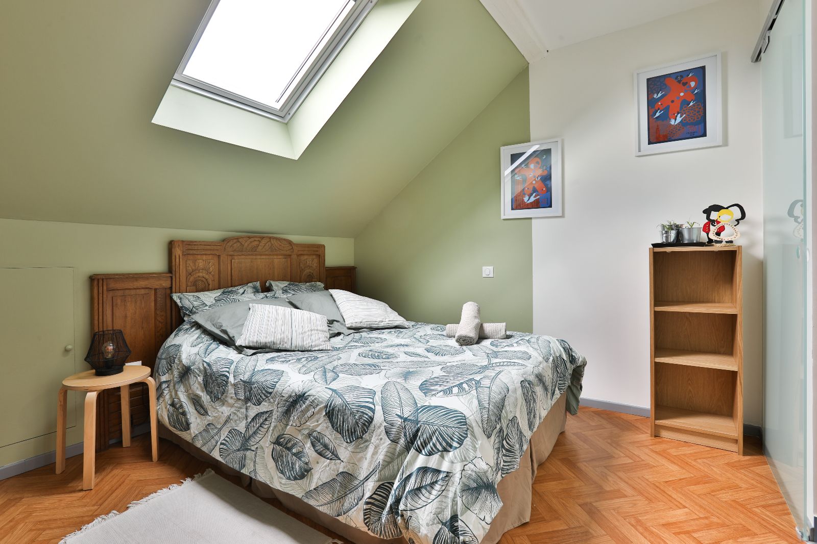 Chambre rouge, espace nuit