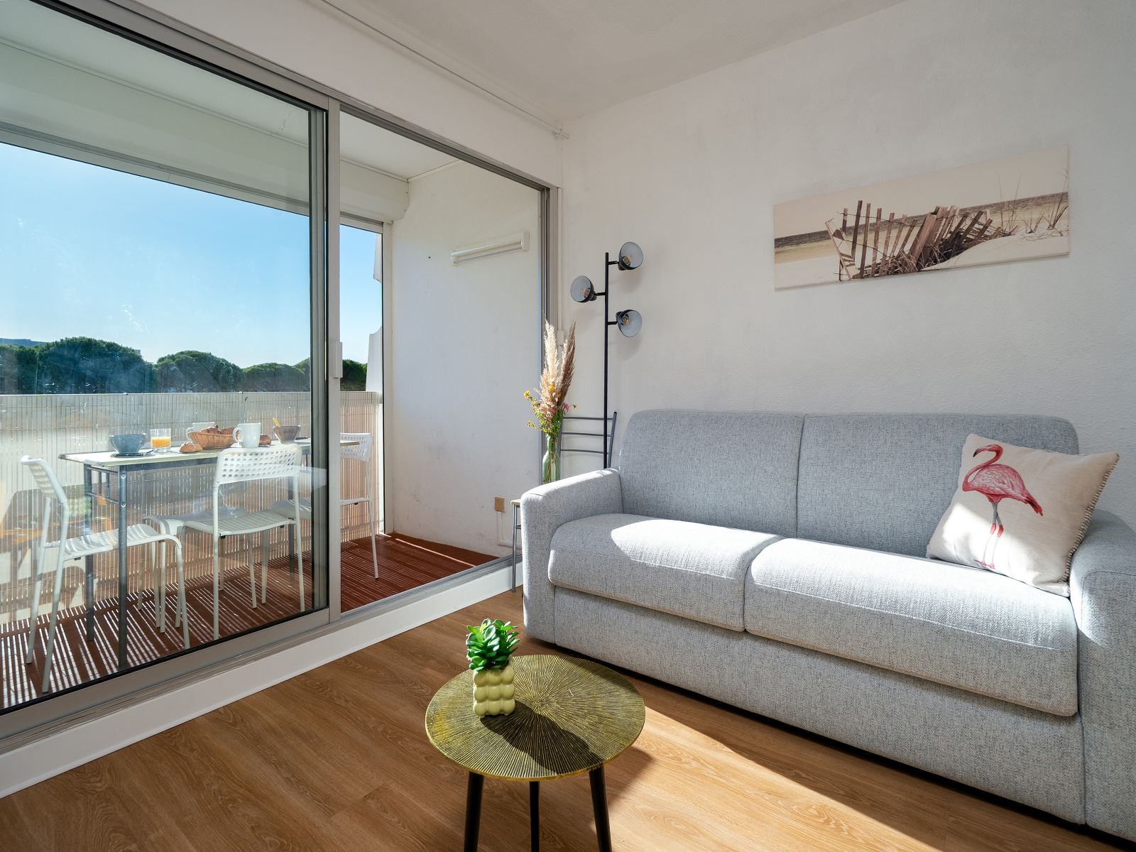 salon avec canap convertible 2 places