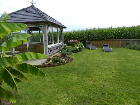 sur rservation Le jacuzzi 