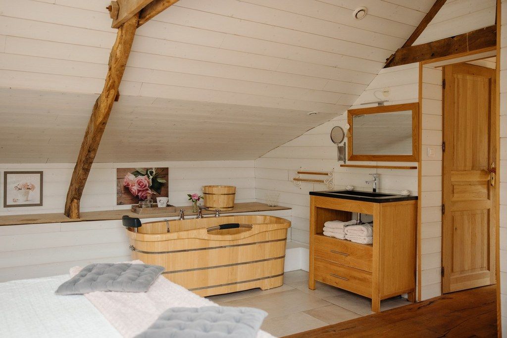 Baignoire en bois chambre d'h�te suite ''Belle de Nuit''-Bourousais 35