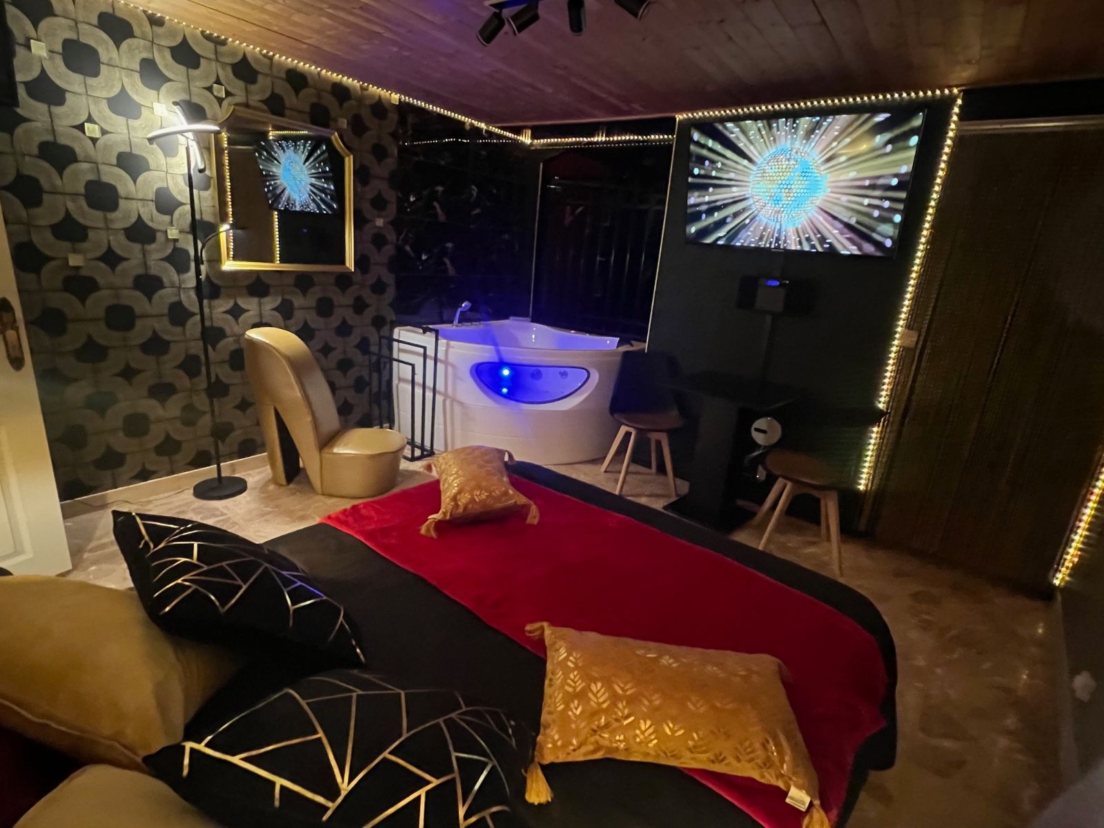 CHAMBRE NOIRE CHAMBRE NOIRE