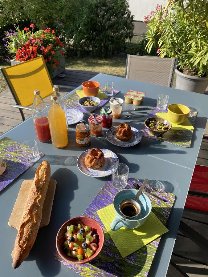 Salle de bain douche avec wc séparé Salle de bain douche avec wc séparé