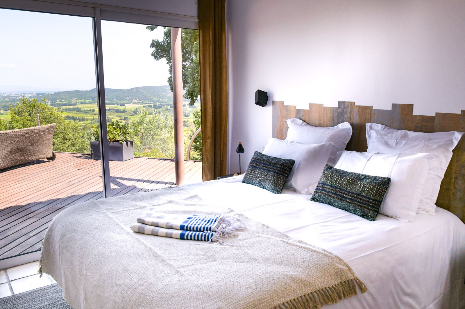 Chambre Hano� - Lit Queen Size - Acc�s terrasse panoramique et piscine