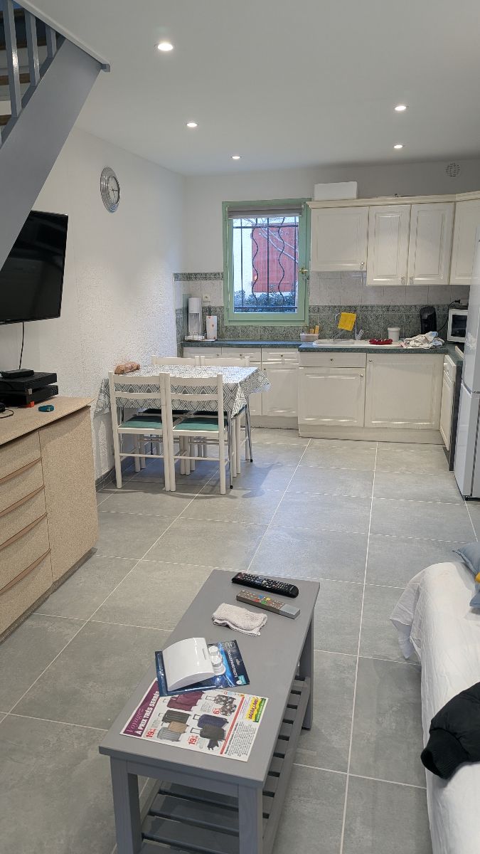 Cuisine ,lave linge ,lave vaisselle .