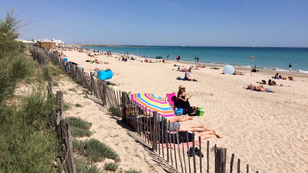 Petit Travers Beach in Carnon - Hérault - France - Plages.tv