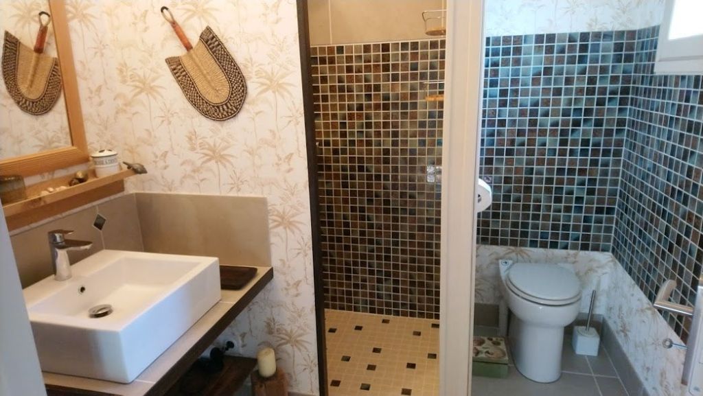 Salle de bain Chambre Nature avec wc separé Salle de bain Chambre Nature avec wc separé