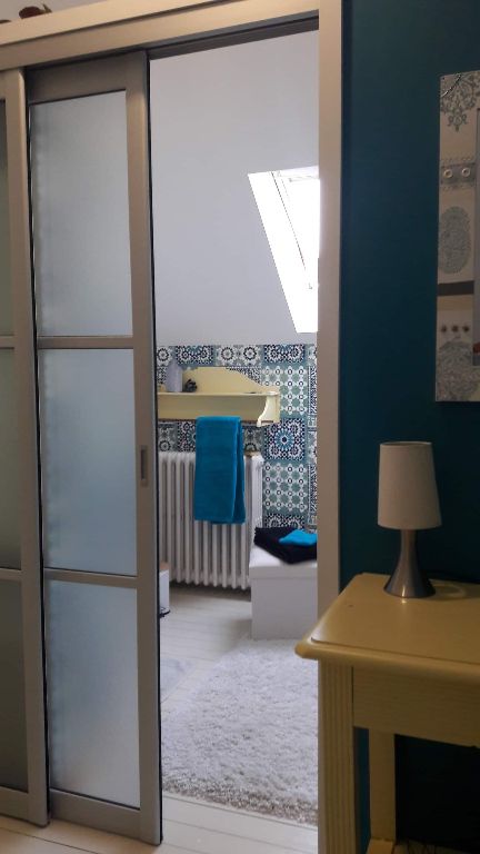salle de bain de la chambre bleue