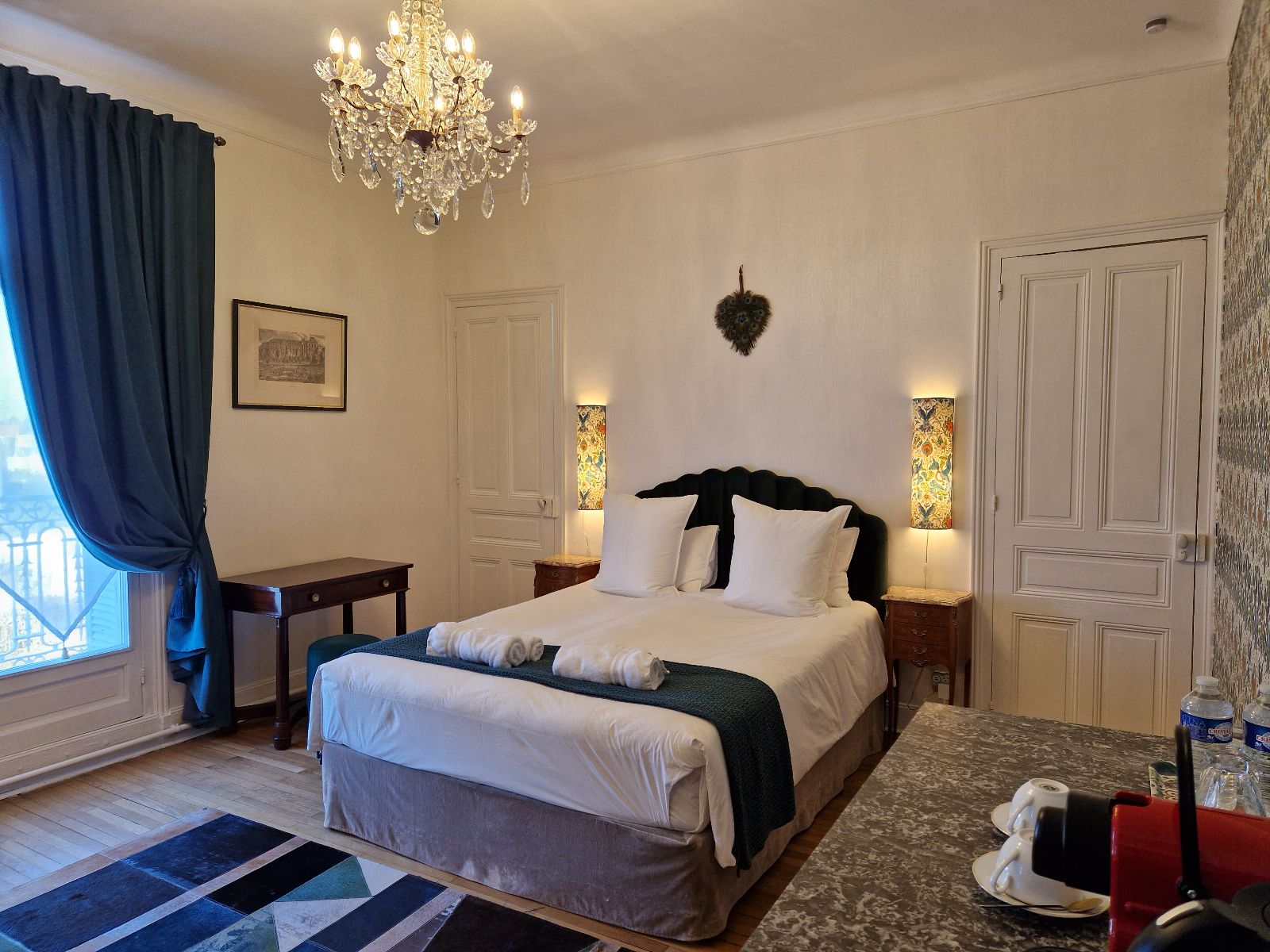 la chambre des panthères, de 25m2 dispose d'un lit de 16à x 200 la chambre des panthères, de 25m2 dispose d'un lit de 16à x 200