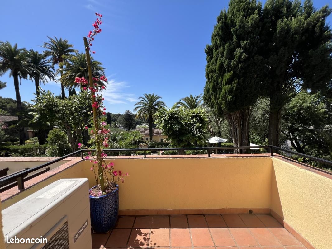 Balcon Chambre 1 - 1er Etage Balcon Chambre 1 - 1er Etage