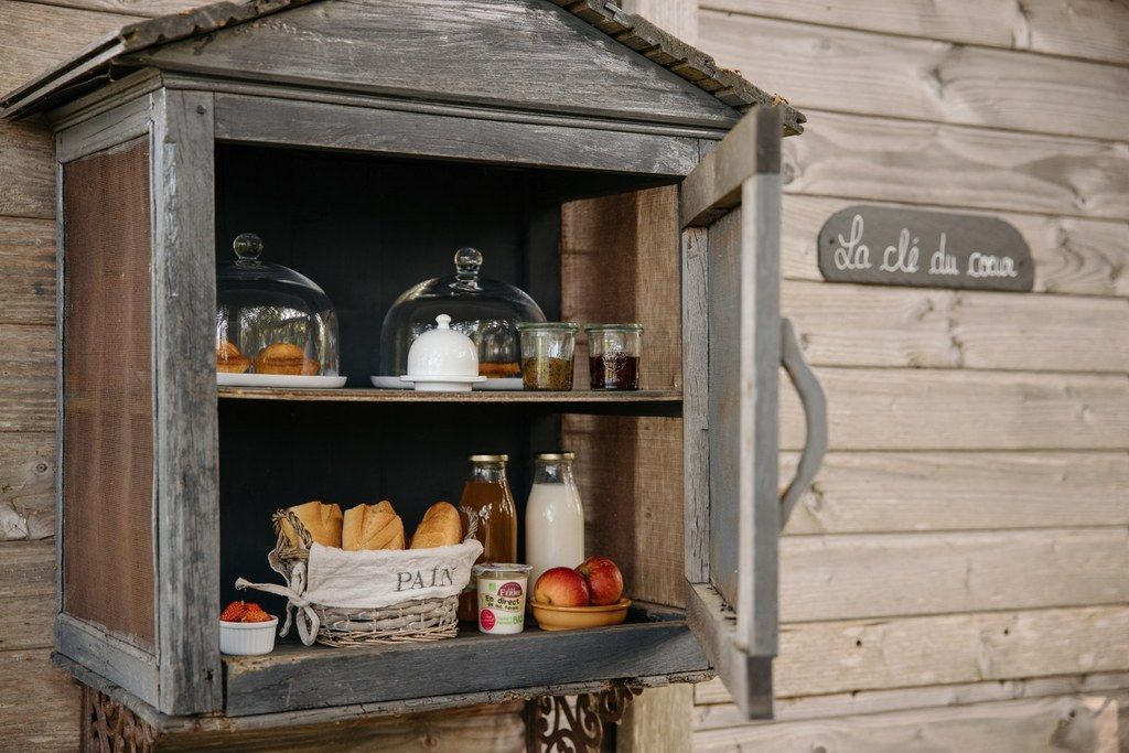 Garde manger petit d�jeuner cabanes perch�es-Bourousais 35