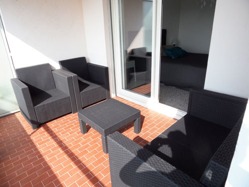 Le salon de jardin (sans ces coussins) Le salon de jardin (sans ces coussins)