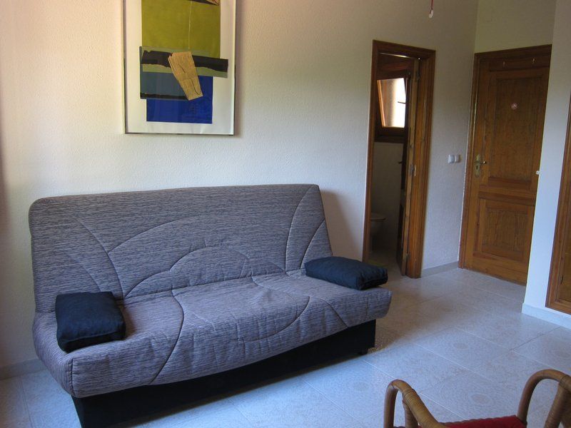 Sofa area to Suite 1