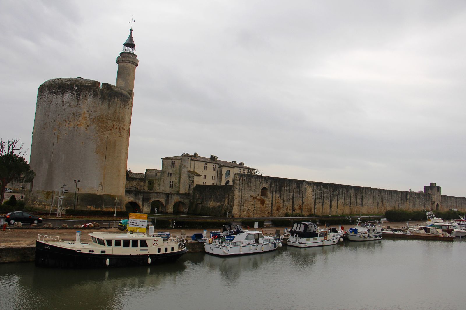 Aigues-Mortes et ses remparts