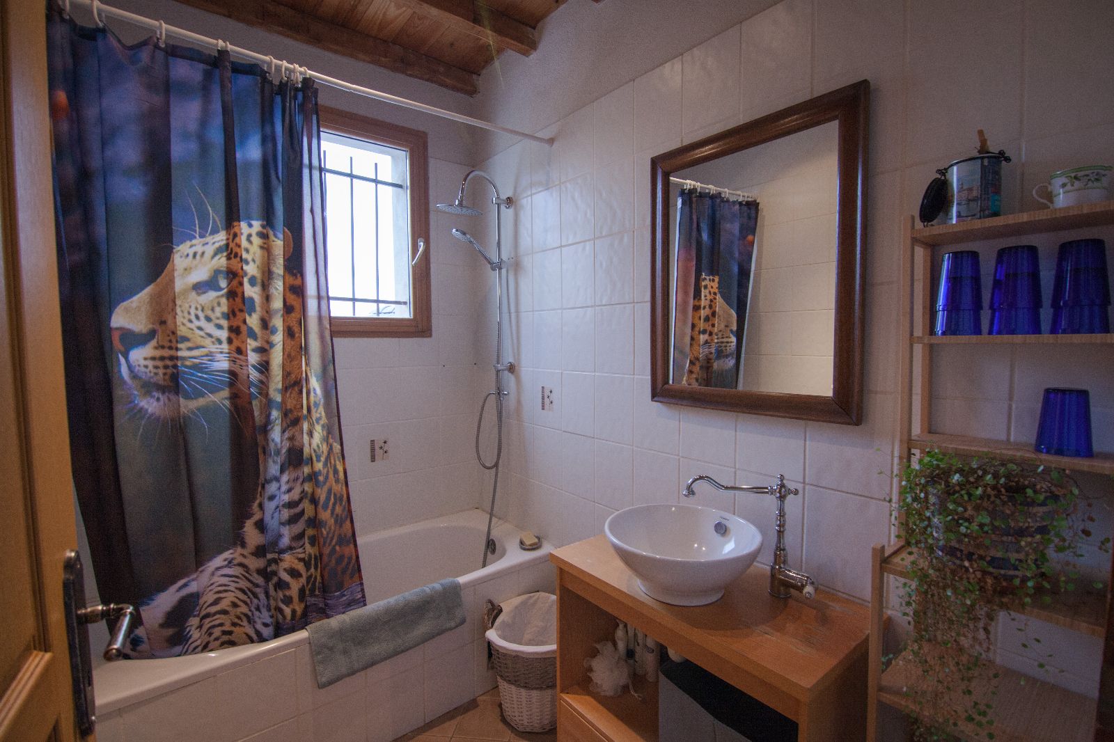 La salle de bain partag�e des invit�s
