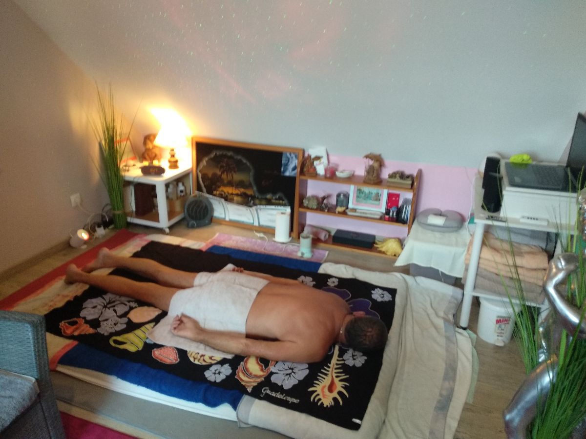 Massage sur futon Massage sur futon