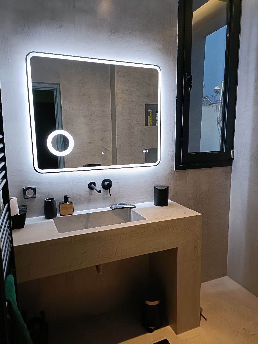 la salle d'eau privée de la chambre ''Verte'' la salle d'eau privée de la chambre ''Verte''