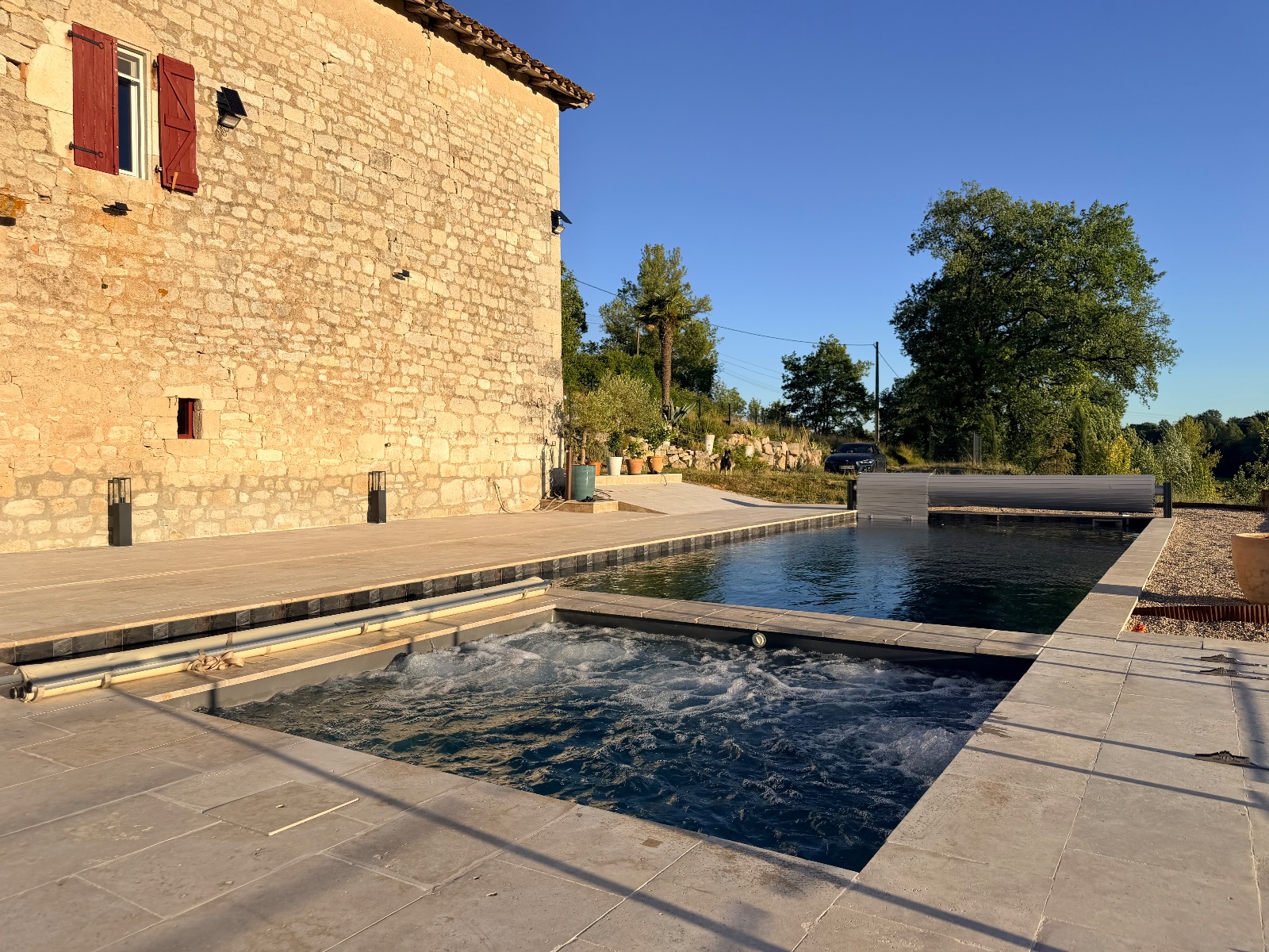 Jacuzzi et Piscine Jacuzzi et Piscine