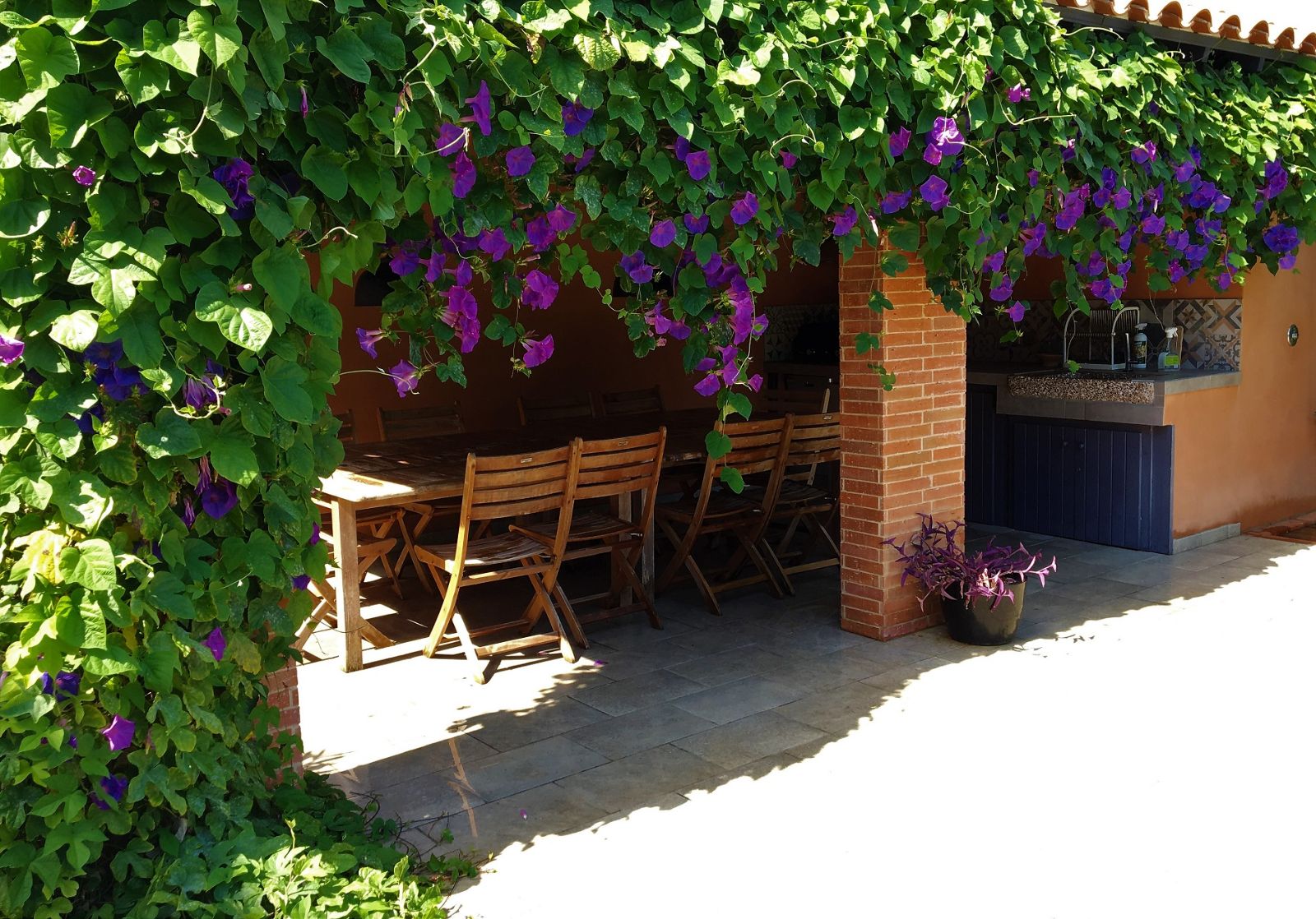 Pool house Gite Clos des Aspres 