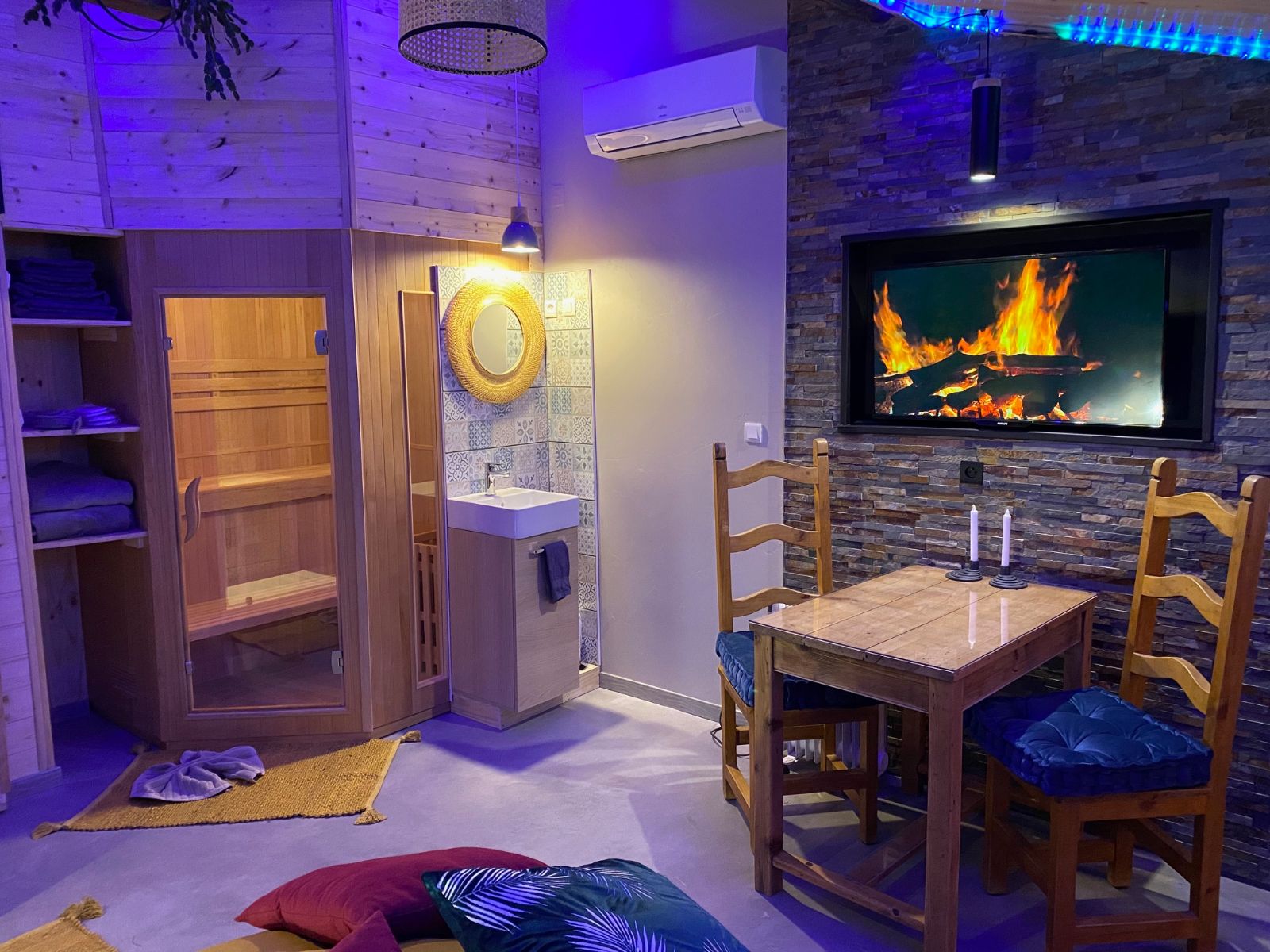 CHAMBRE BLEUE CHAMBRE BLEUE