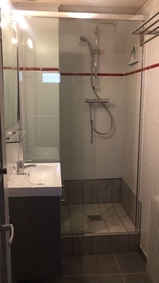 Salle de douche Appartement 4 personnes Salle de douche Appartement 4 personnes